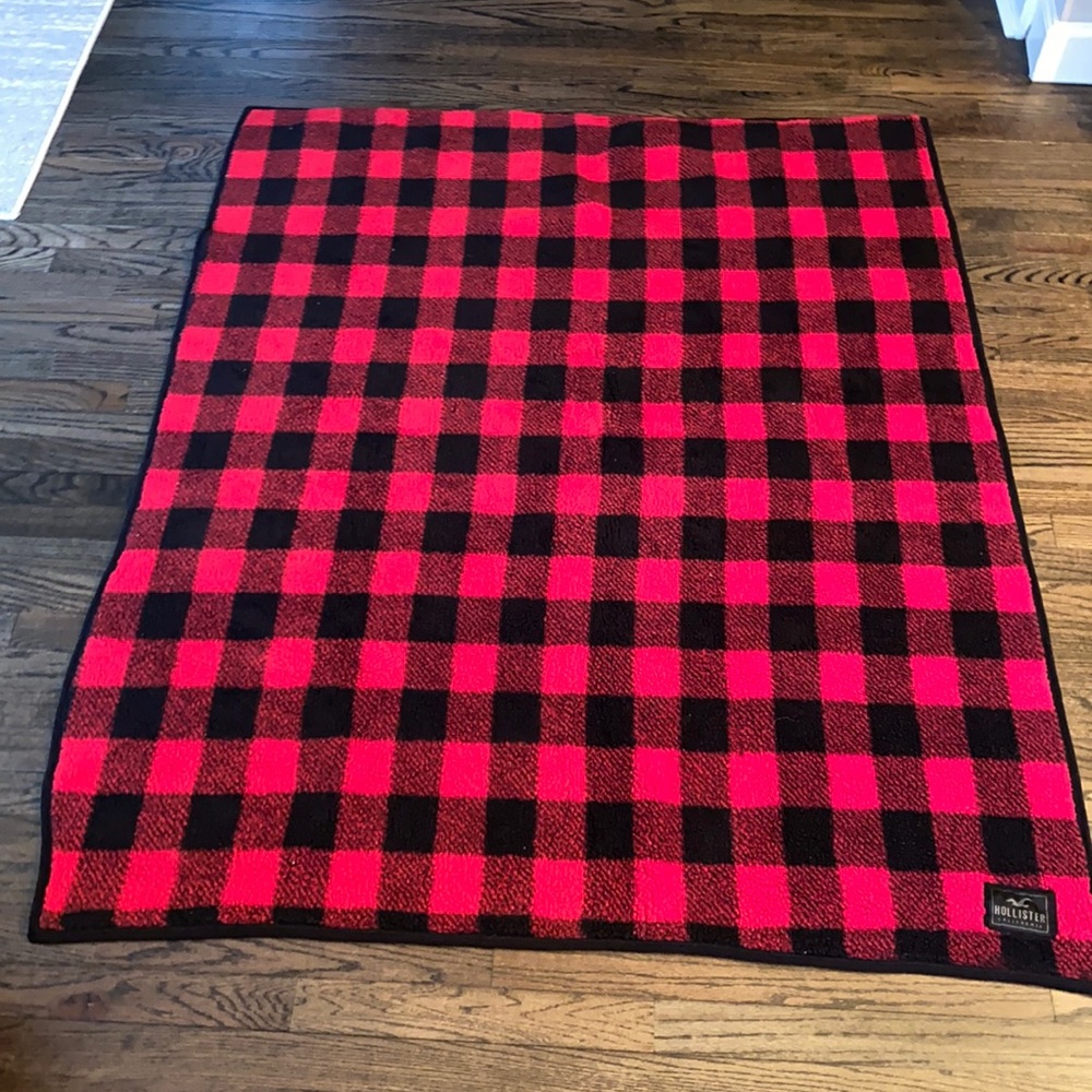 Hollister Plaid Blanket